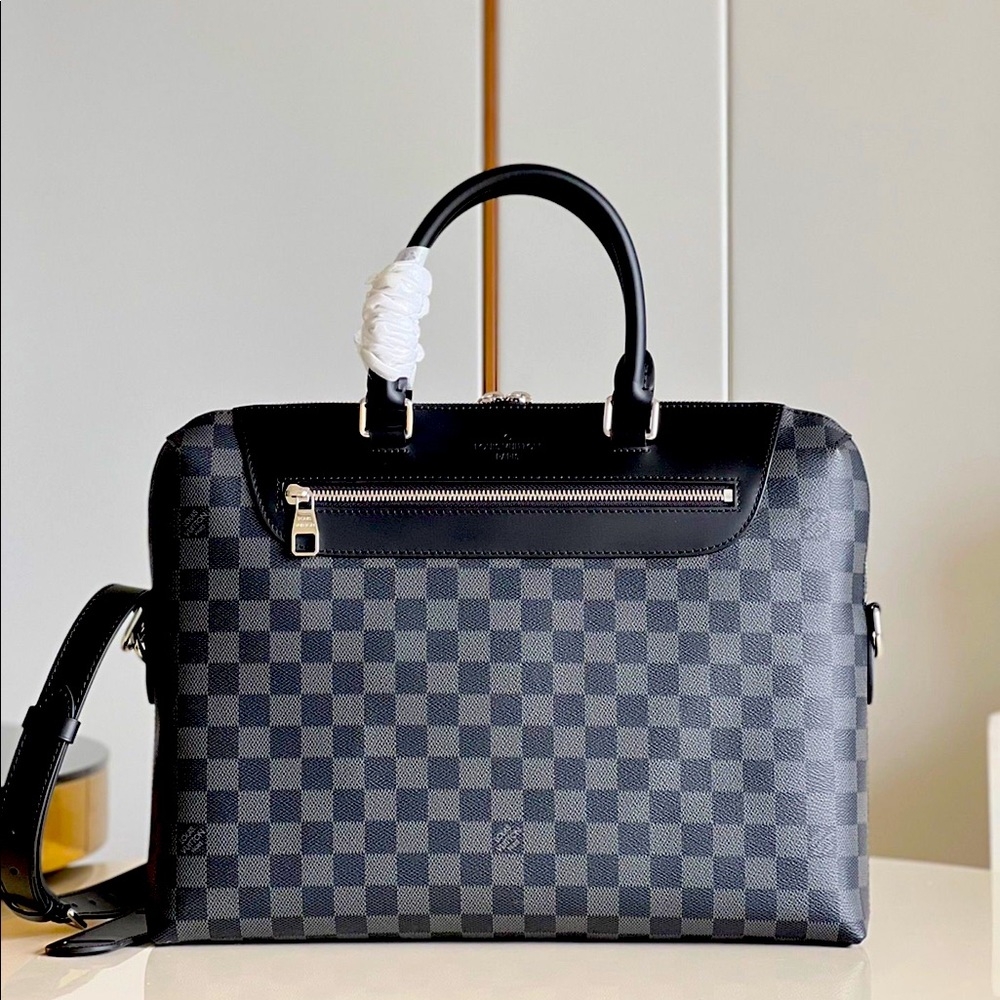 Louis Vuitton-NEVER USED-Porte Documente Jour Bag - Picture 1 of 9